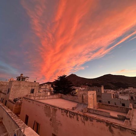 Al Centro Del Centro - Favignana Appartement Buitenkant foto